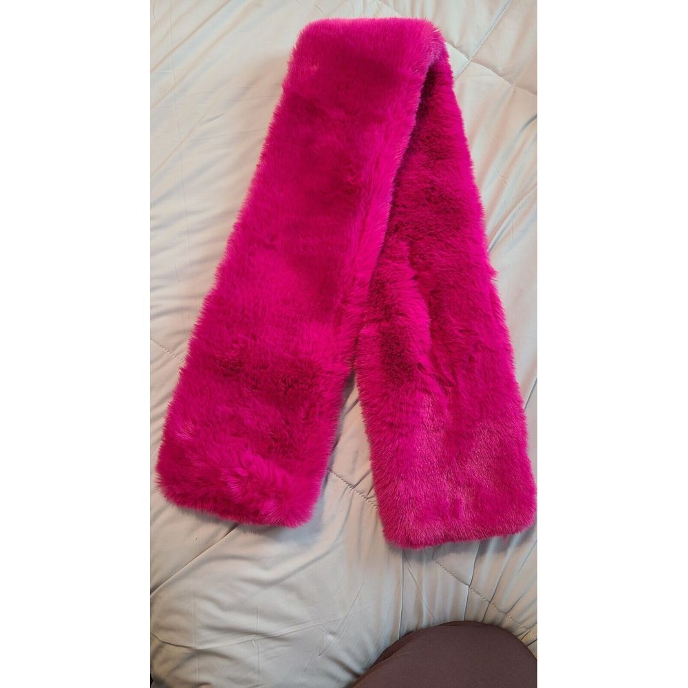 Alex Max Faux Fur Scarf, Fuchsia New With Tags 6" Wide‎ x 45" Long